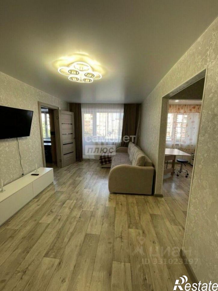 2-комн квартира улица Космонавтов, 4,  д. 4
