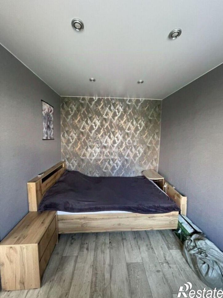 2-комн квартира улица Космонавтов, 4,  д. 4