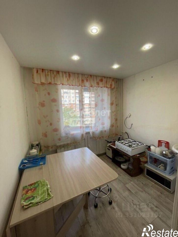 2-комн квартира улица Космонавтов, 4,  д. 4