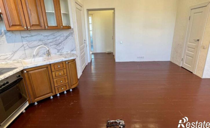 5-комн квартира Амурская улица, 82,  д. 82