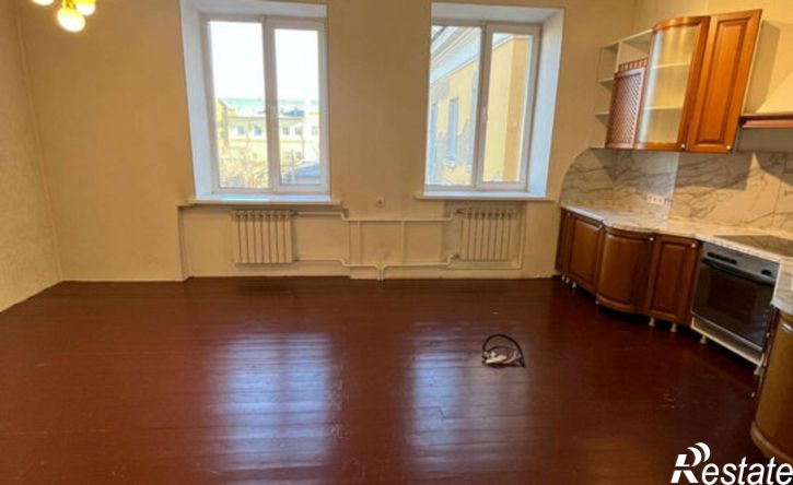 5-комн квартира Амурская улица, 82,  д. 82