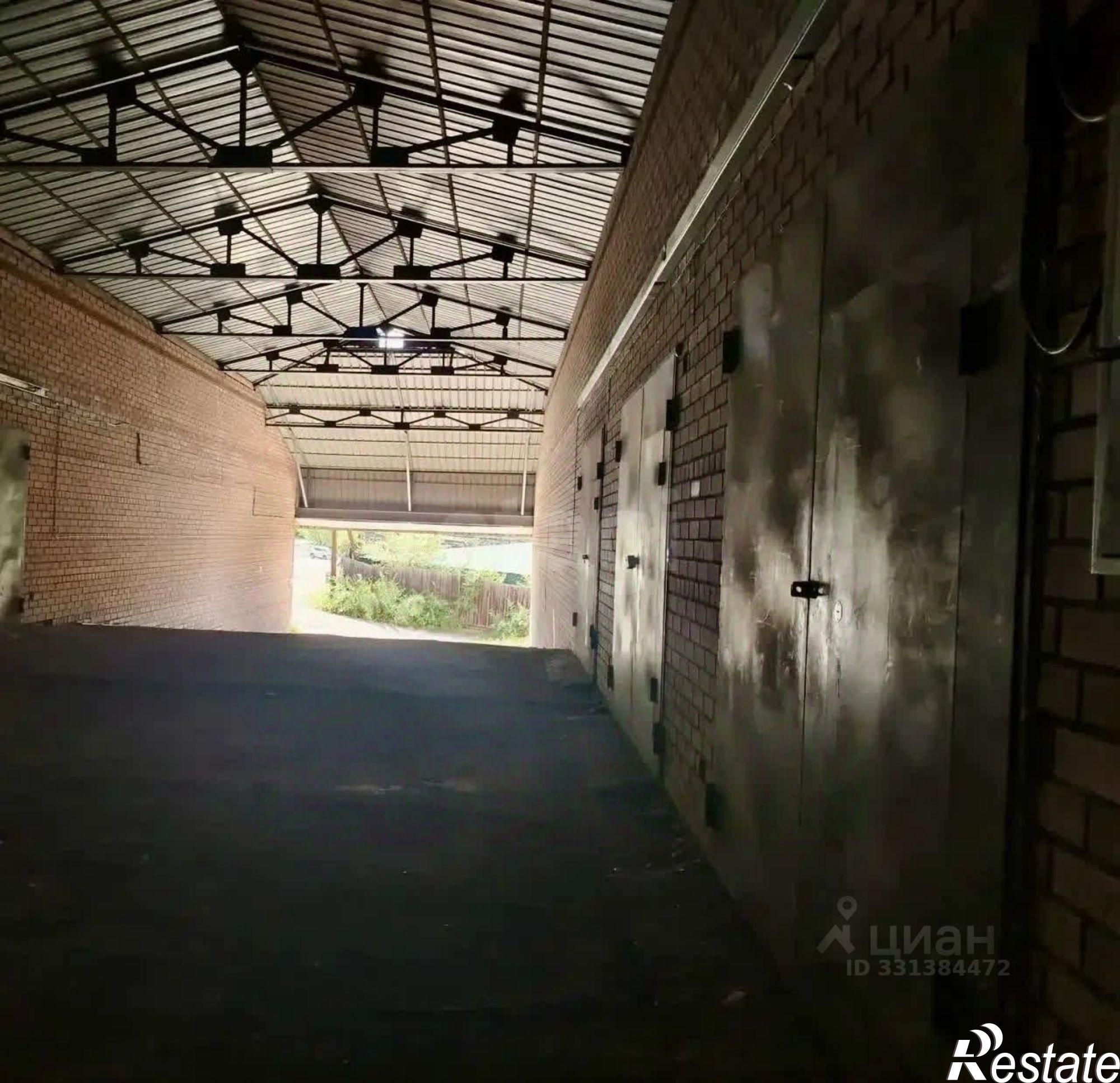 Купить гараж, место в паркинге за 1 800 010 рублей на улица Карла Маркса, 10