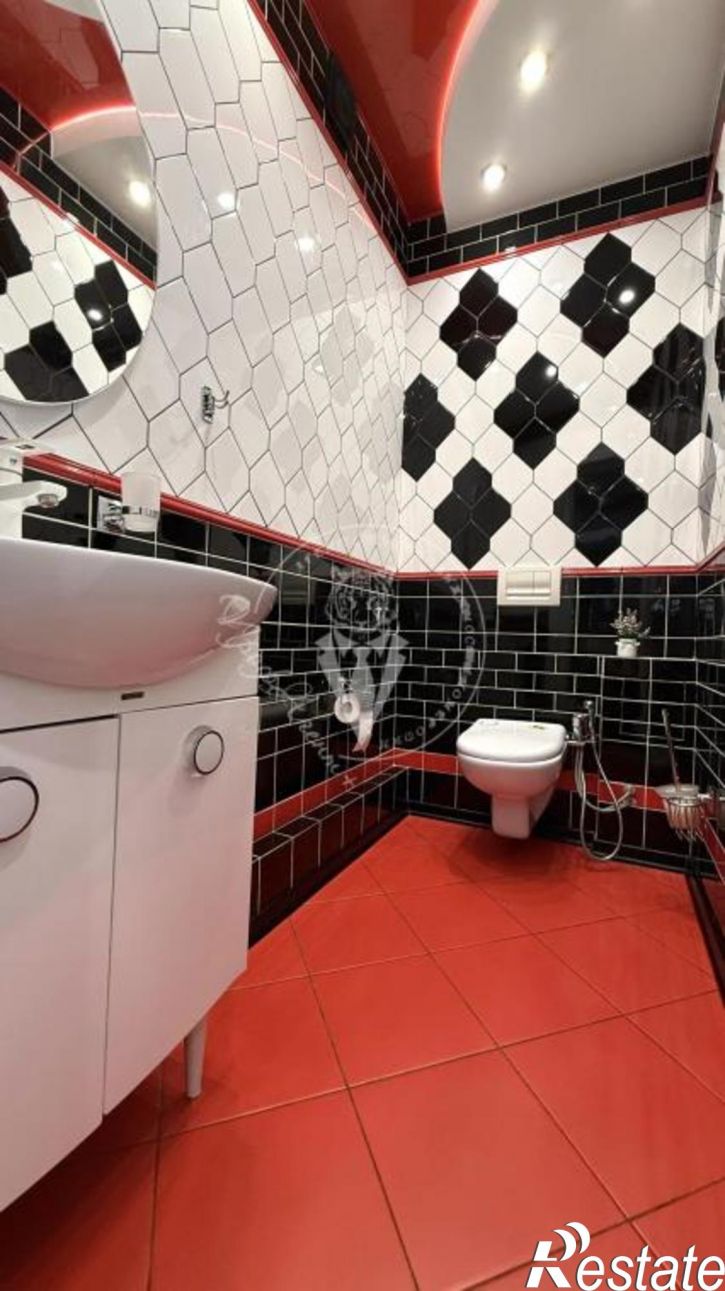 3-комн квартира Шилова, 43