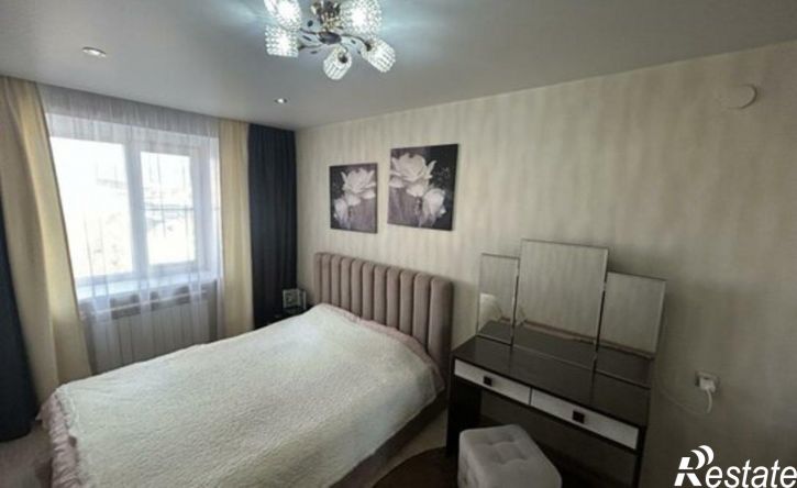 3-комн квартира улица Бутина, 93,  д. 93
