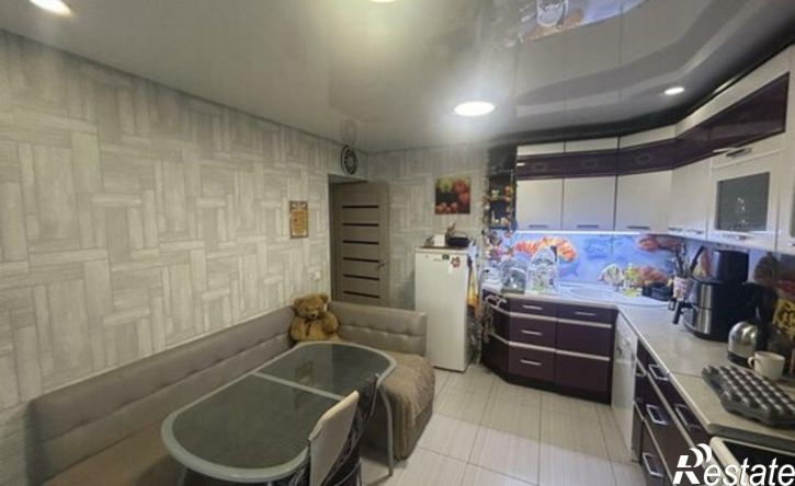 4-комн квартира пр-кт Фадеева, 5,  д. 5