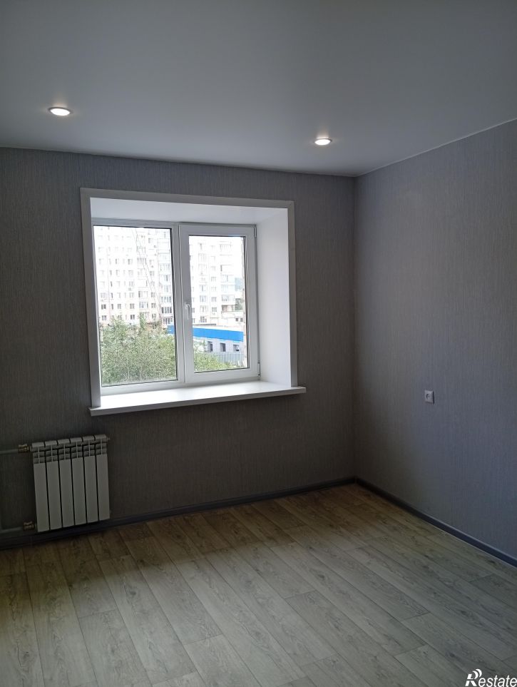 3-комн квартира улица Анохина, 21