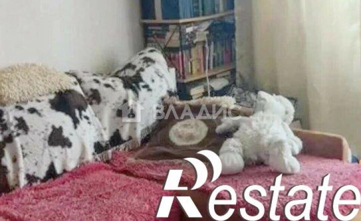3-комн квартира улица Столярова, 35,  д. 35
