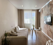 1-комн, 55кв м, этаж 1/5 улица Матвеева, 33