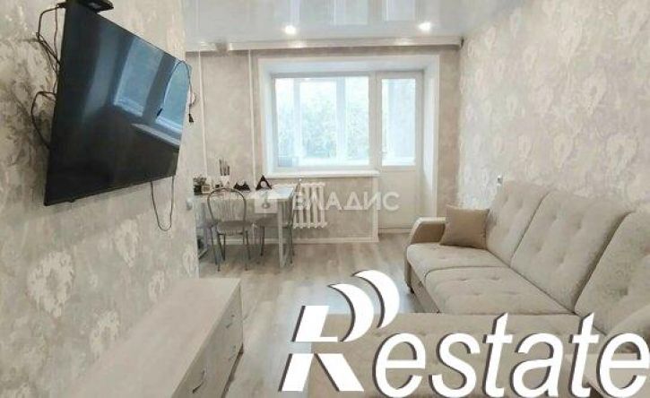 3-комн квартира улица Столярова, 65,  д. 65