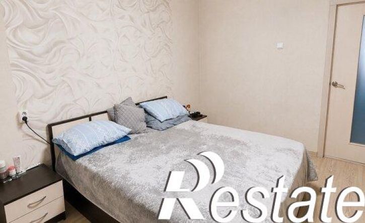4-комн квартира улица Журавлёва, 102,  д. 102