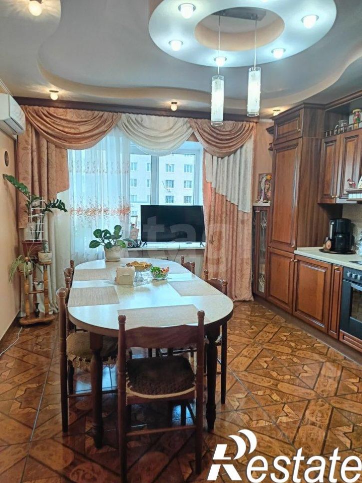 3-комн квартира улица Кочеткова, 22,  д. 22