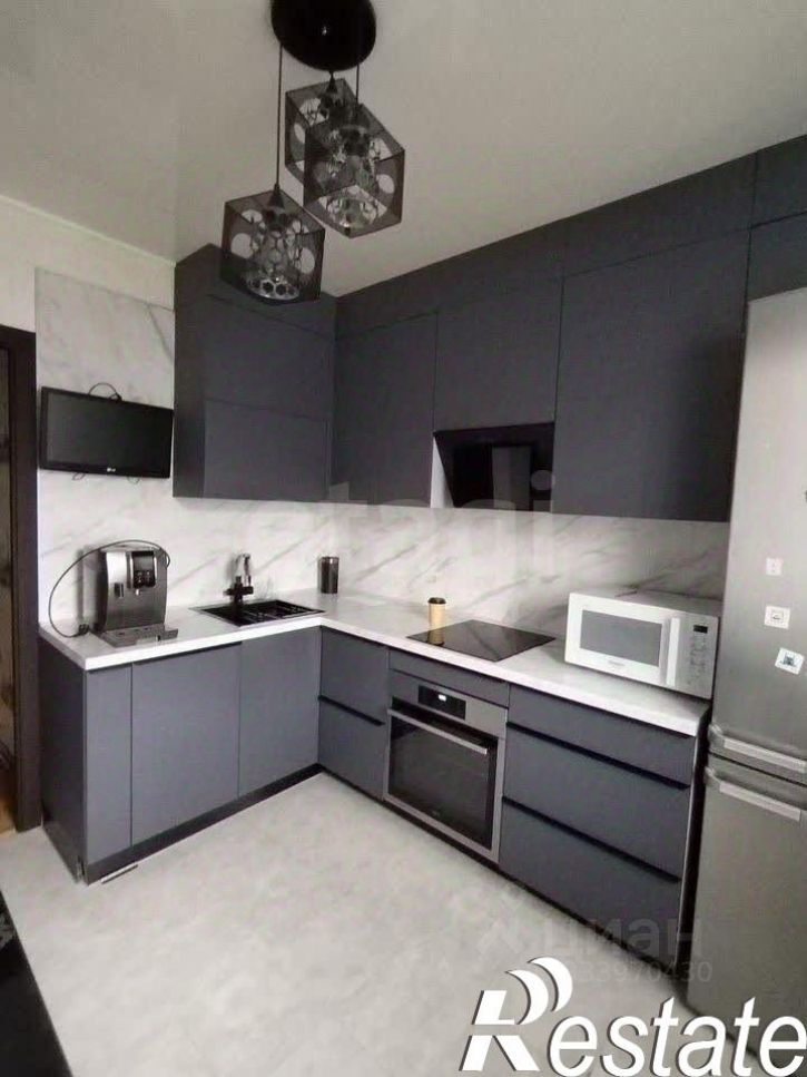 3-комн квартира улица Подгорбунского, 3,  д. 3