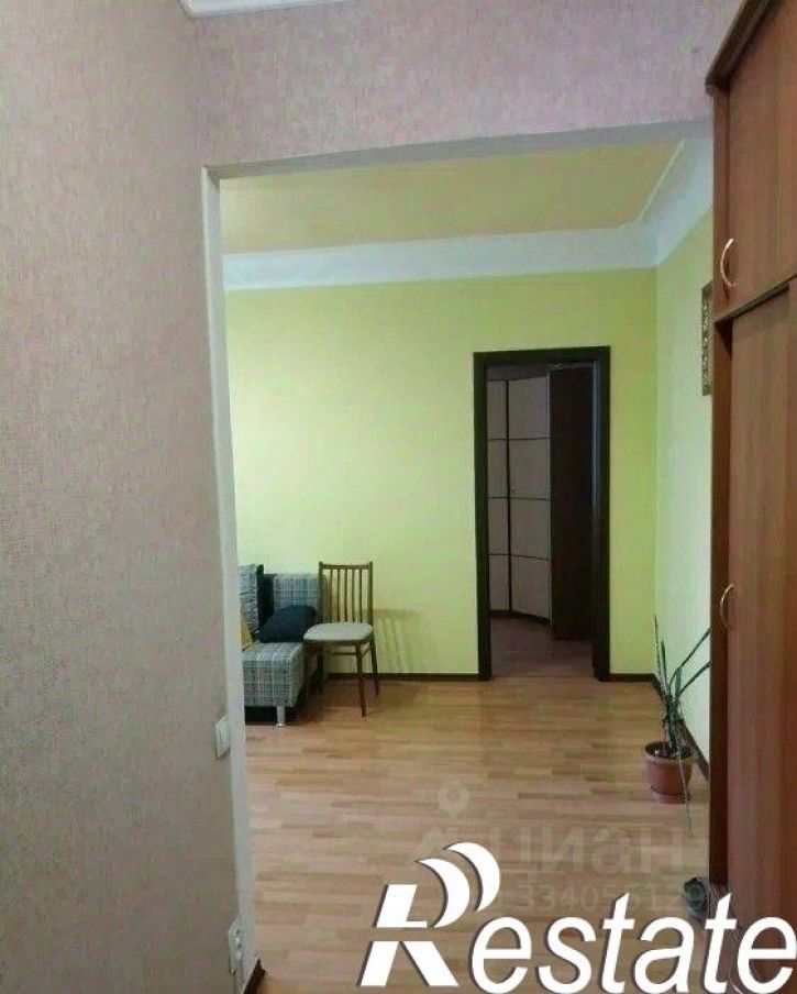 2-комн квартира улица Подгорбунского, 100,  д. 100