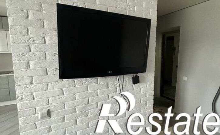 4-комн квартира улица Столярова, 38,  д. 38