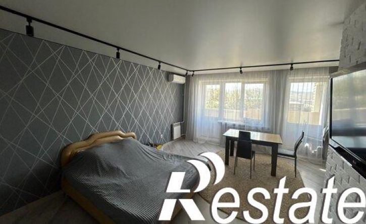 4-комн квартира улица Столярова, 38,  д. 38