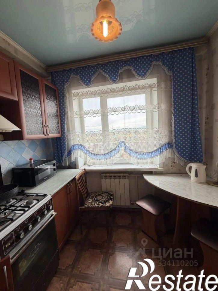4-комн квартира улица Яковлева, 37,  д. 37