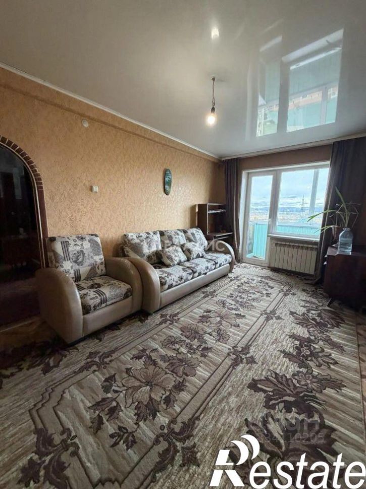4-комн квартира улица Яковлева, 37,  д. 37