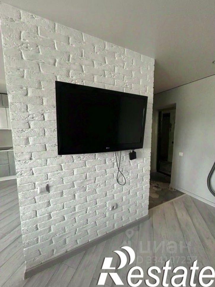 4-комн квартира улица Столярова, 38,  д. 38