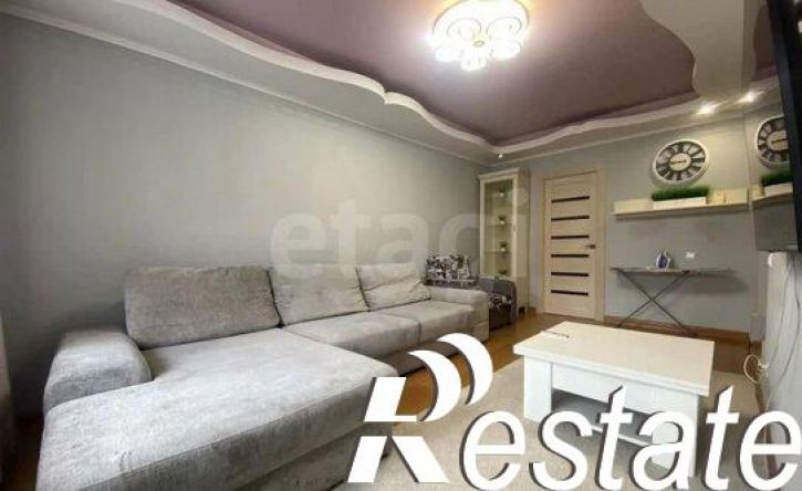 3-комн квартира Ленинградская улица, 98,  д. 98