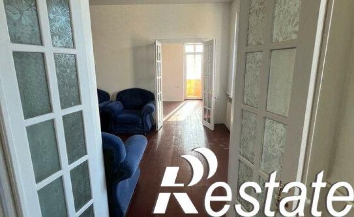 5-комн квартира Амурская улица, 82,  д. 82