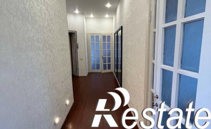 5-комн квартира Амурская улица, 82,  д. 82