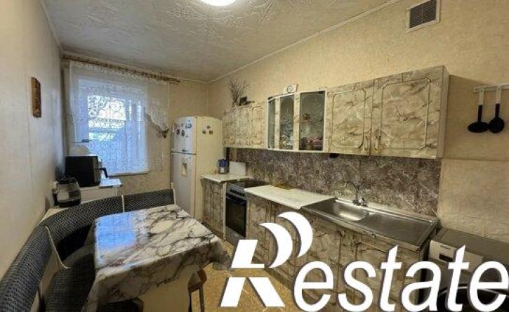 4-комн квартира Весенняя улица, 16,  д. 16